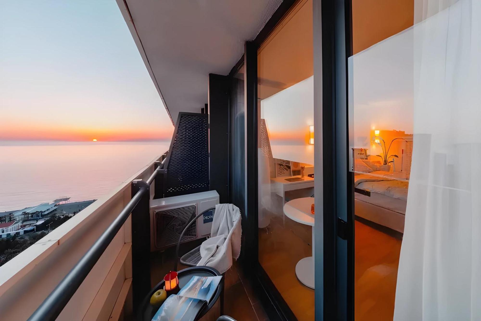 Luxury Orbi City Sea View Aparthotel Μπατούμι Εξωτερικό φωτογραφία