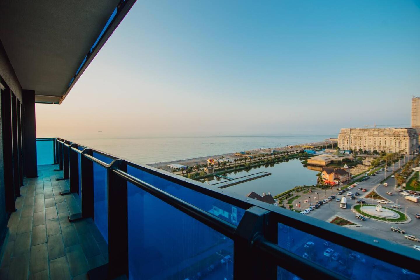 Luxury Orbi City Sea View Aparthotel Μπατούμι Εξωτερικό φωτογραφία